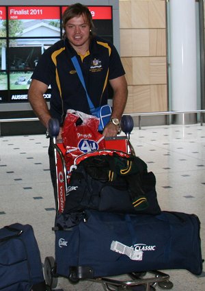 Australian Schoolboys arrive in Sydney (Photo : ourfootymedia) 