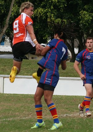 ASSRL 2010 day 1 U 18 action NT v SA (Photo : ourfootymedia)
