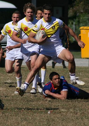 ASSRL 2010 Day 5 U18 Schoolboys Action SA v WA (Photo : ourfootymedia)
